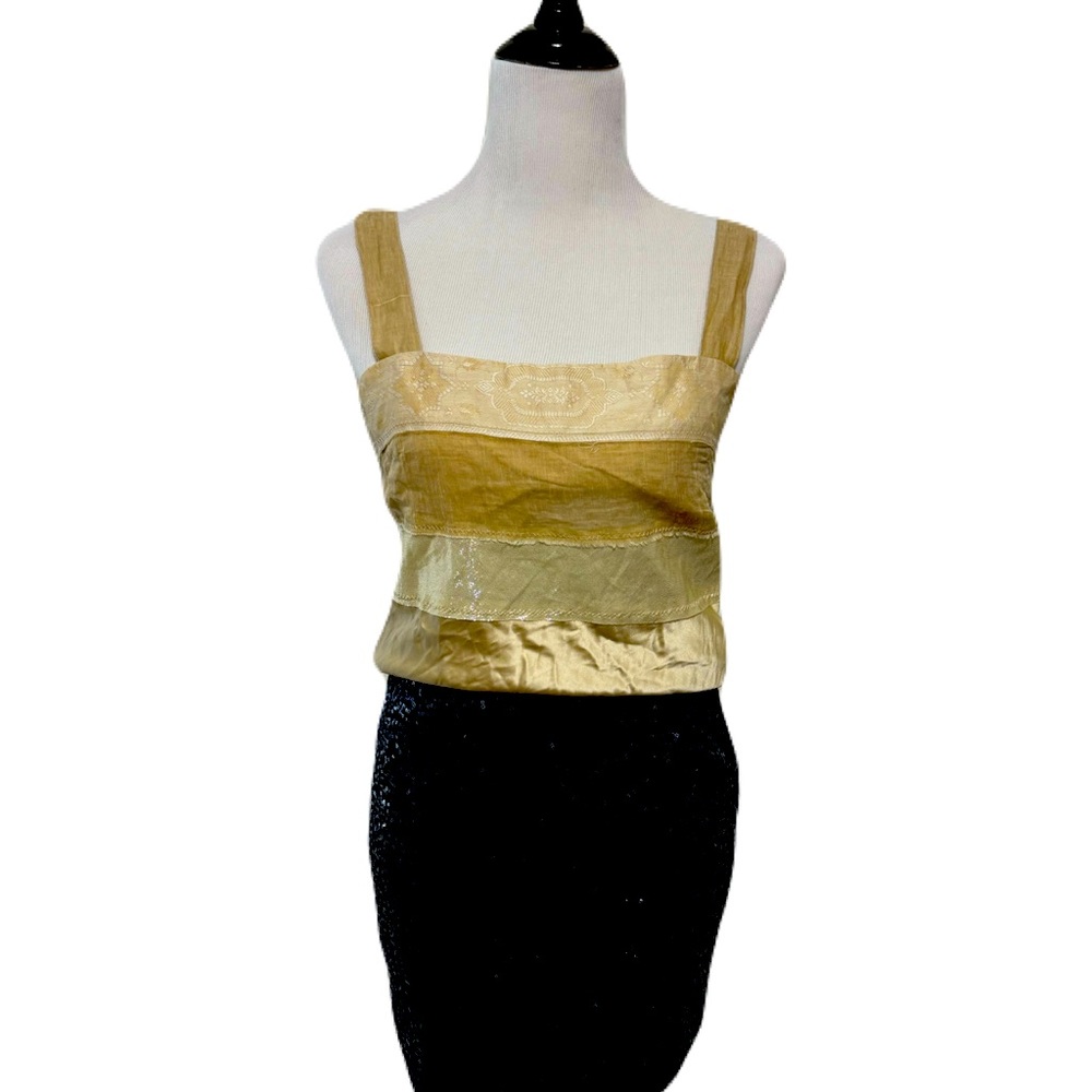 Lu Lu Lame gold 2006 top